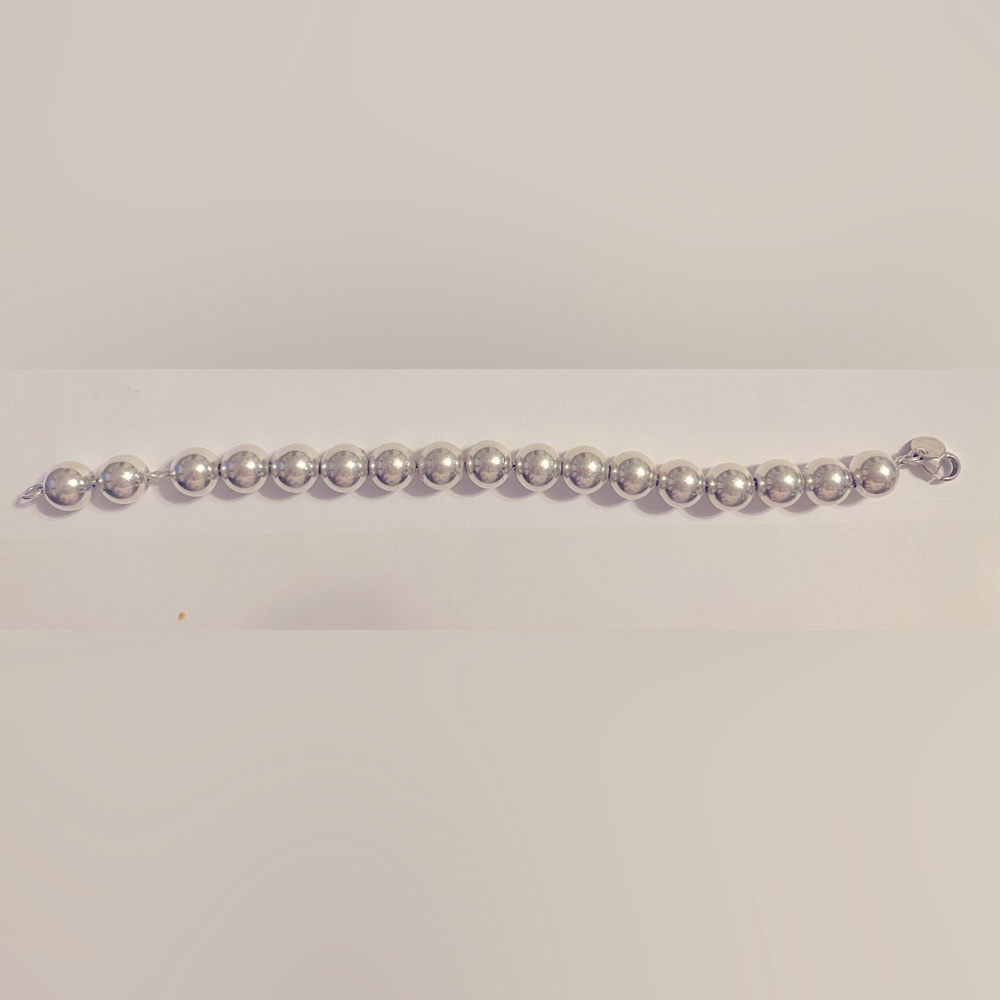 Tiffany’s classically charming sterling silver bead bracelet